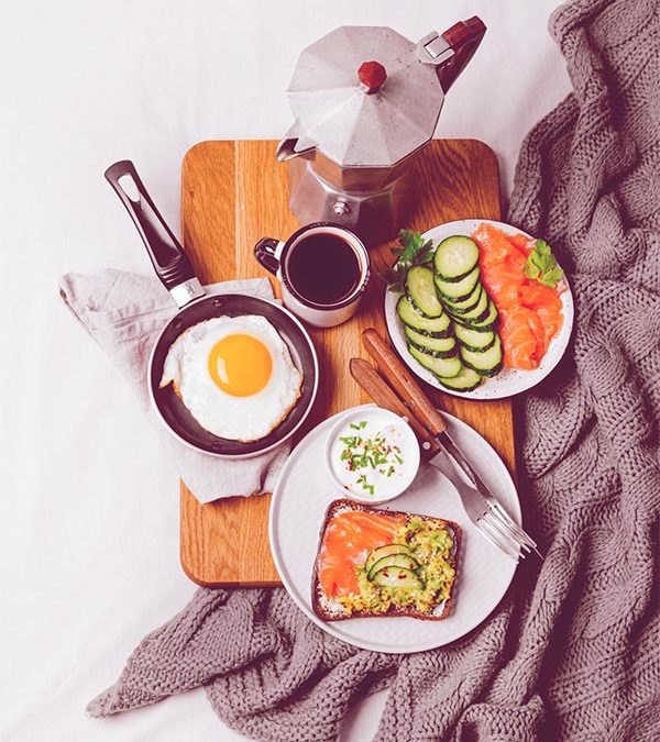 Comment préparer un bon petit-déjeuner équilibré et sain