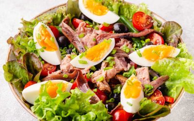 Salade Niçoise Énergie : Le Repas Express des Femmes Actives